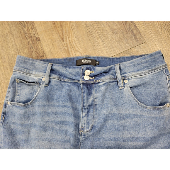 Hudson Ladies' Slim Straight Leg Jean (1811754) Medium Wash 34x28 - Picture 2 of 5
